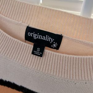Originality Checkmate Smiley Face Sweater - NEW size small